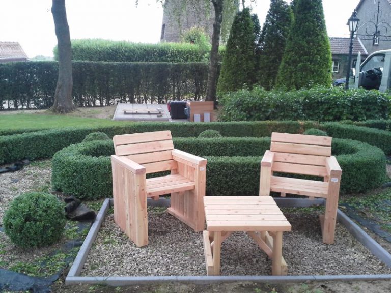 TUINSTOEL MET ARMLEUNINGEN van duurzaam DOUGLAS hout Alles Robuust